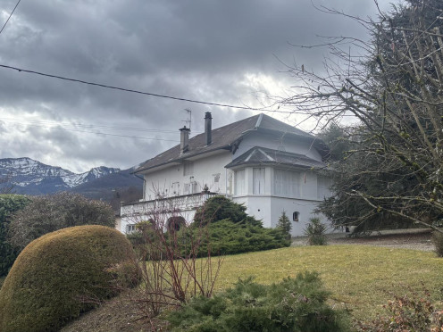 Maison bourgeoise à  Cognin (73160), 4 pièces