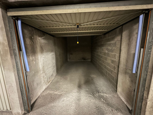 Parking à  Chambéry (73000),  pièces