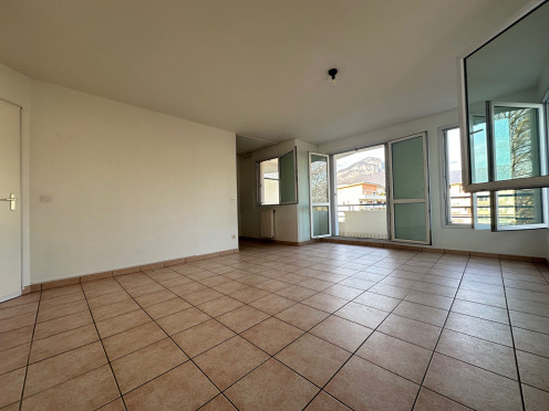 Appartement à  Chambéry (73000), 3 pièces