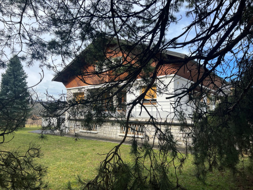 Villa à  Chamoux-sur-Gelon (73390), 6 pièces