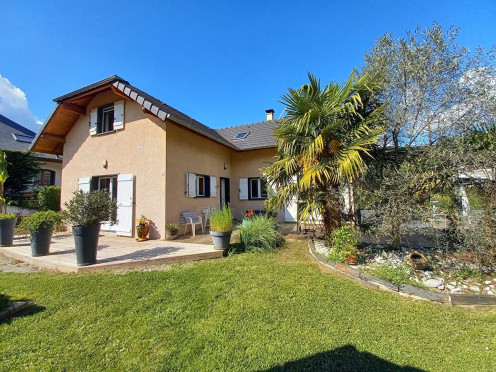 Maison à La Motte-Servolex (73290), 4 pièces