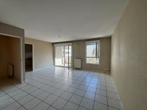 Appartement à  Chambéry (73000), 3 pièces