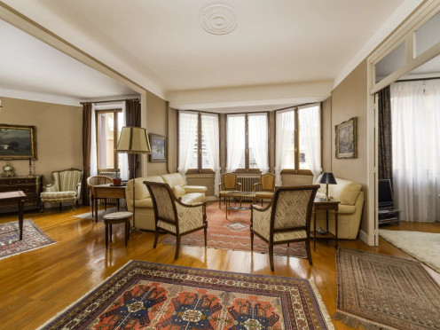 Appartement à  Chambéry (73000), 9 pièces