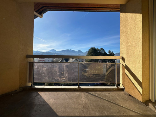 Appartement à  Chambéry (73000), 3 pièces