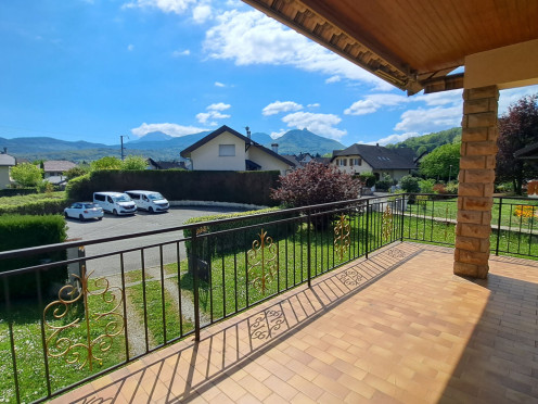 Maison à  Chambéry (73000), 4 pièces