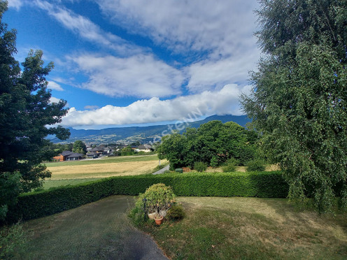 Maison à  Sonnaz (73000), 9 pièces