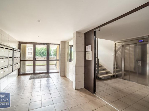 Appartement à  Chambéry (73000), 4 pièces