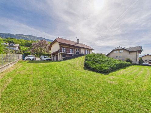 Maison de ville à  Saint-Jeoire-Prieuré (73190), 4 pièces