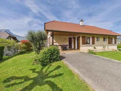 Maison de ville à  Saint-Jeoire-Prieuré (73190), 4 pièces