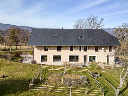 Maison à  Montagnole (73000), 6 pièces