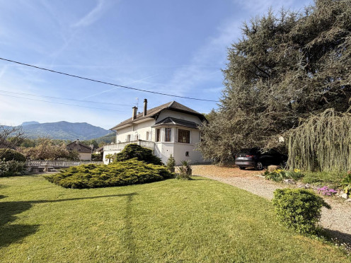 Maison bourgeoise à  Cognin (73160), 4 pièces