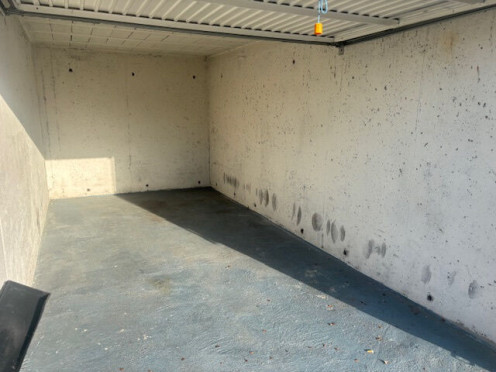 Garage à  Aix-les-Bains (73100),  pièces