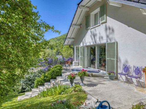 Maison à  Saint-Jean-d'Arvey (73230), 6 pièces