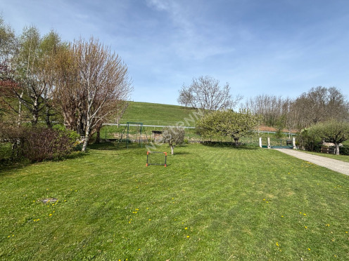 Maison à  Montagnole (73000), 5 pièces
