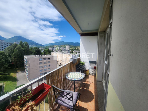 Appartement à  Chambéry (73000), 3 pièces