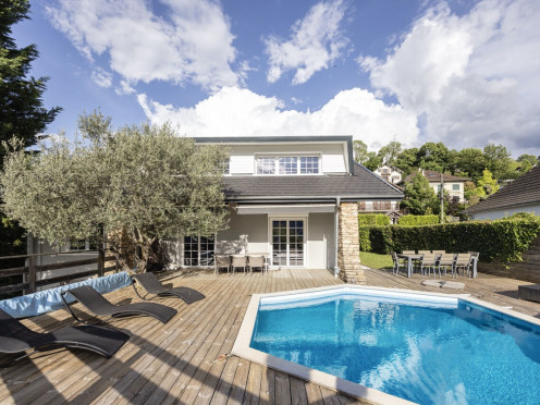 Maison à  Aix-les-Bains (73100), 7 pièces