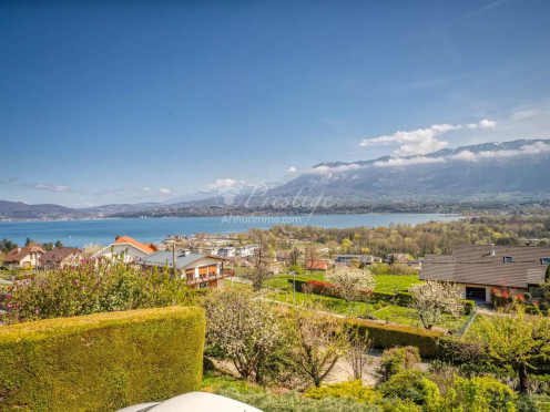 Villa à  Aix-les-Bains (73100), 6 pièces