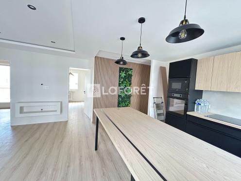 Appartement à  Aix-les-Bains (73100), 4 pièces