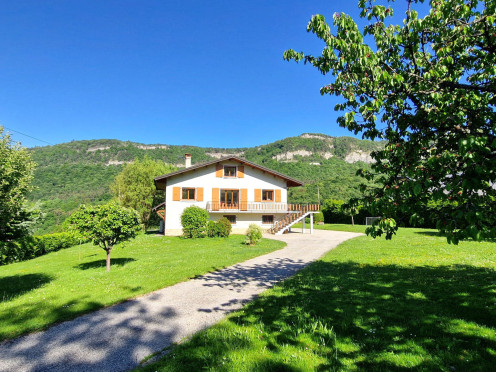 Villa à  Montagnole (73000), 5 pièces
