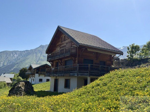 Chalet à  Albiez-Montrond (73300), 8 pièces