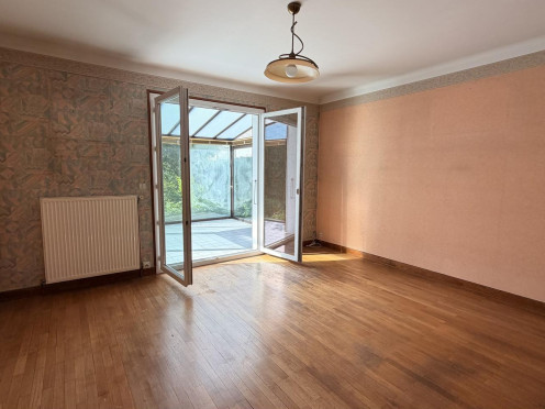 Maison à  Bassens (73000),  pièces