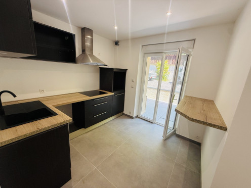 Appartement à  Sonnaz (73000), 4 pièces