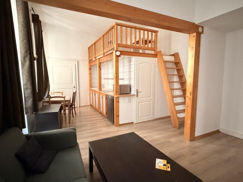 Studio à  Chambéry (73000), 1 pièces