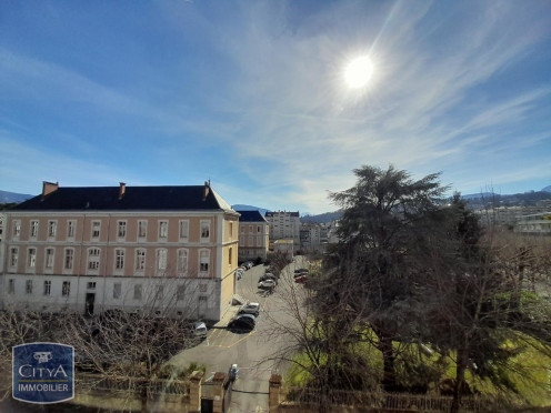 Appartement à  Chambéry (73000), 3 pièces