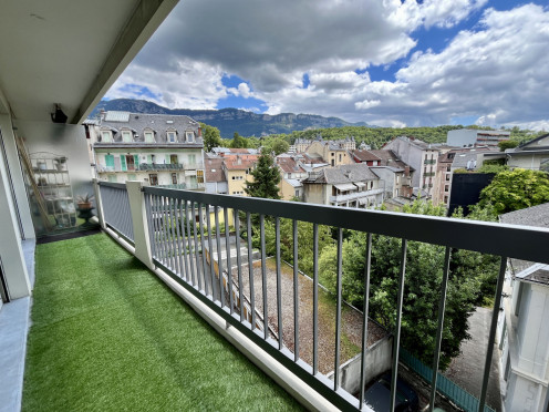 Appartement à  Aix-les-Bains (73100), 3 pièces