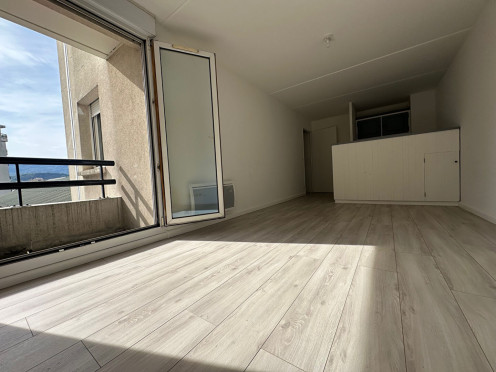 Appartement à  Chambéry (73000), 2 pièces