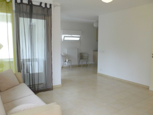 Studio à  Aix-les-Bains (73100),  pièces