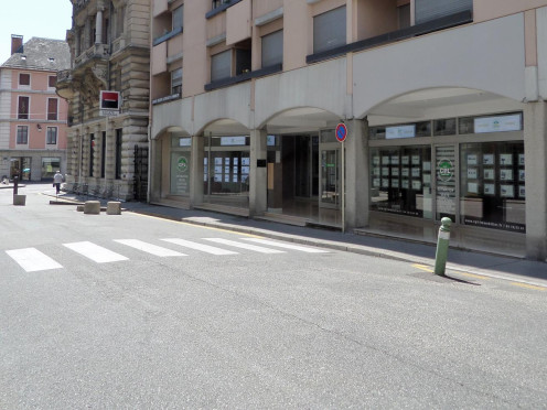 Garage à  Chambéry (73000),  pièces