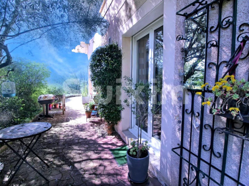 Maison à  Aix-les-Bains (73100), 6 pièces
