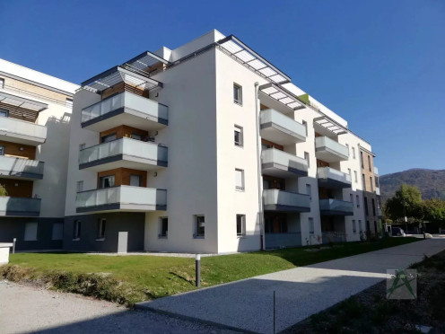 Parking à  Saint-Alban-Leysse (73230), 1 pièces