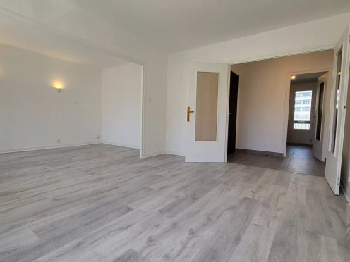 Appartement à  Chambéry (73000), 3 pièces