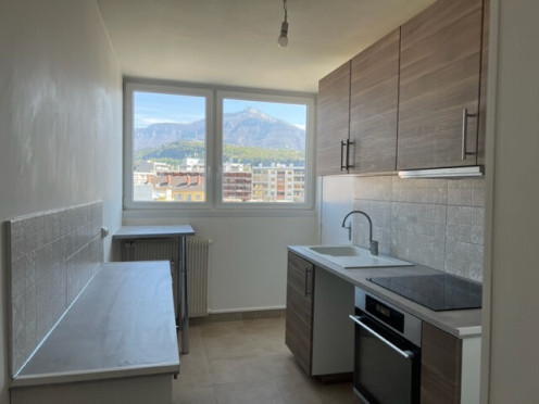 Appartement à  Chambéry (73000), 3 pièces