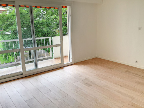Appartement à  Aix-les-Bains (73100), 4 pièces