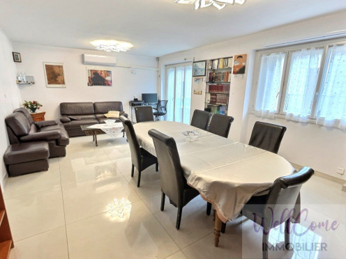 Immeuble à  Aix-les-Bains (73100), 11 pièces