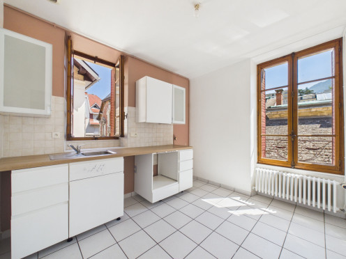 Appartement à  Aix-les-Bains (73100), 2 pièces