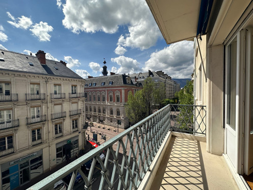 Appartement à  Chambéry (73000), 3 pièces