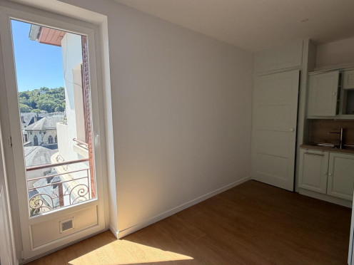 Appartement à  Chambéry (73000), 3 pièces