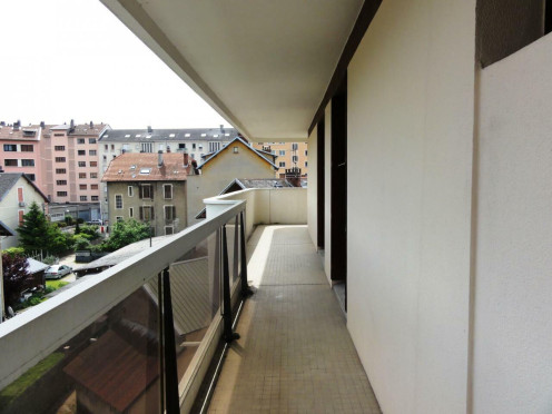 Appartement à  Chambéry (73000), 2 pièces