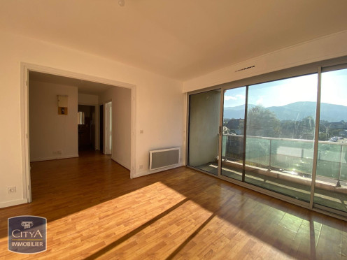 Appartement à  Chambéry (73000), 2 pièces