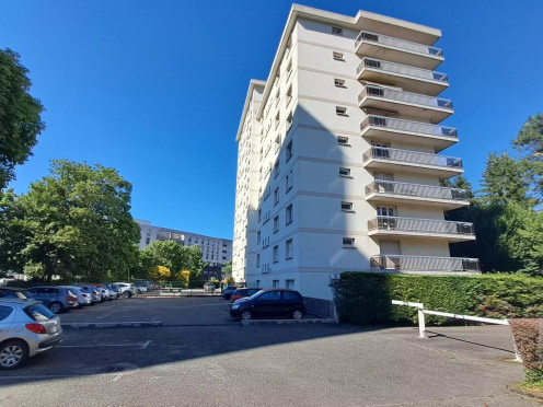 Appartement à  Chambéry (73000), 3 pièces