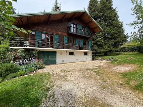 Maison à  Mouxy (73100), 6 pièces