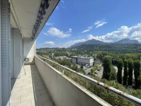 Appartement à  Chambéry (73000), 3 pièces