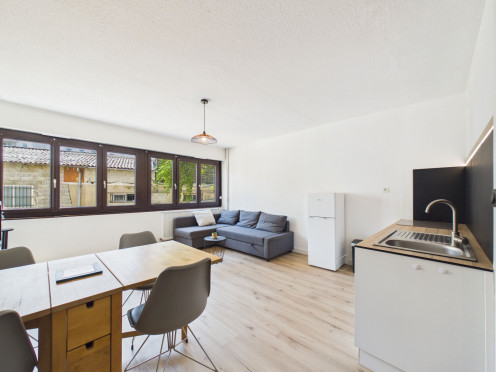 Appartement à  Chambéry (73000), 2 pièces