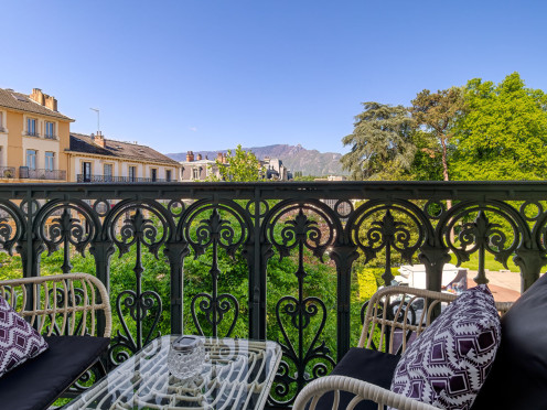 Appartement à  Aix-les-Bains (73100), 6 pièces