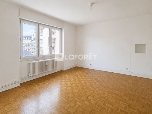 Appartement à  Chambéry (73000), 3 pièces