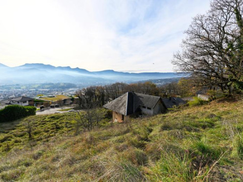 Terrain à  Saint-Alban-Leysse (73230),  pièces